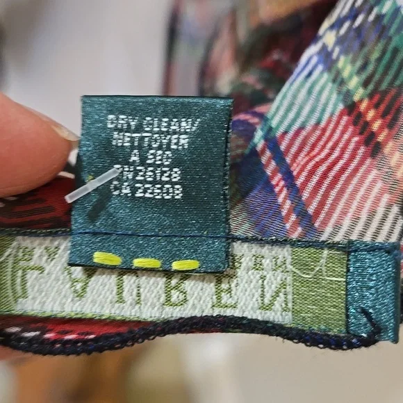 Lauren Ralph Lauren Ruffled Holiday Plaid Oblong Scarf Silk NWT - Picture 5 of 11